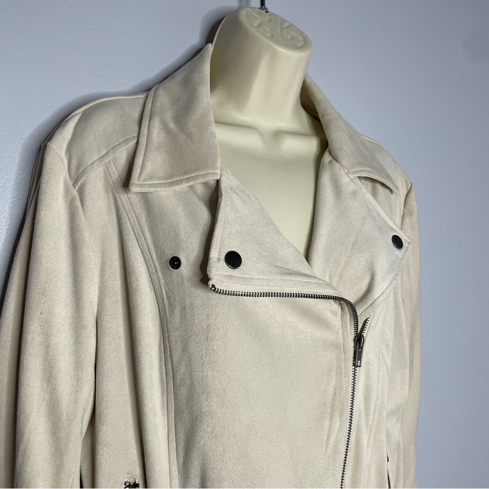 Cupcakes And Cashmere Faux Suede Manele Moto Biker Jacket - Picture 4 of 11
